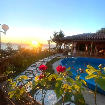 Robinson Sunset Guest House Лагадин Экстерьер фото