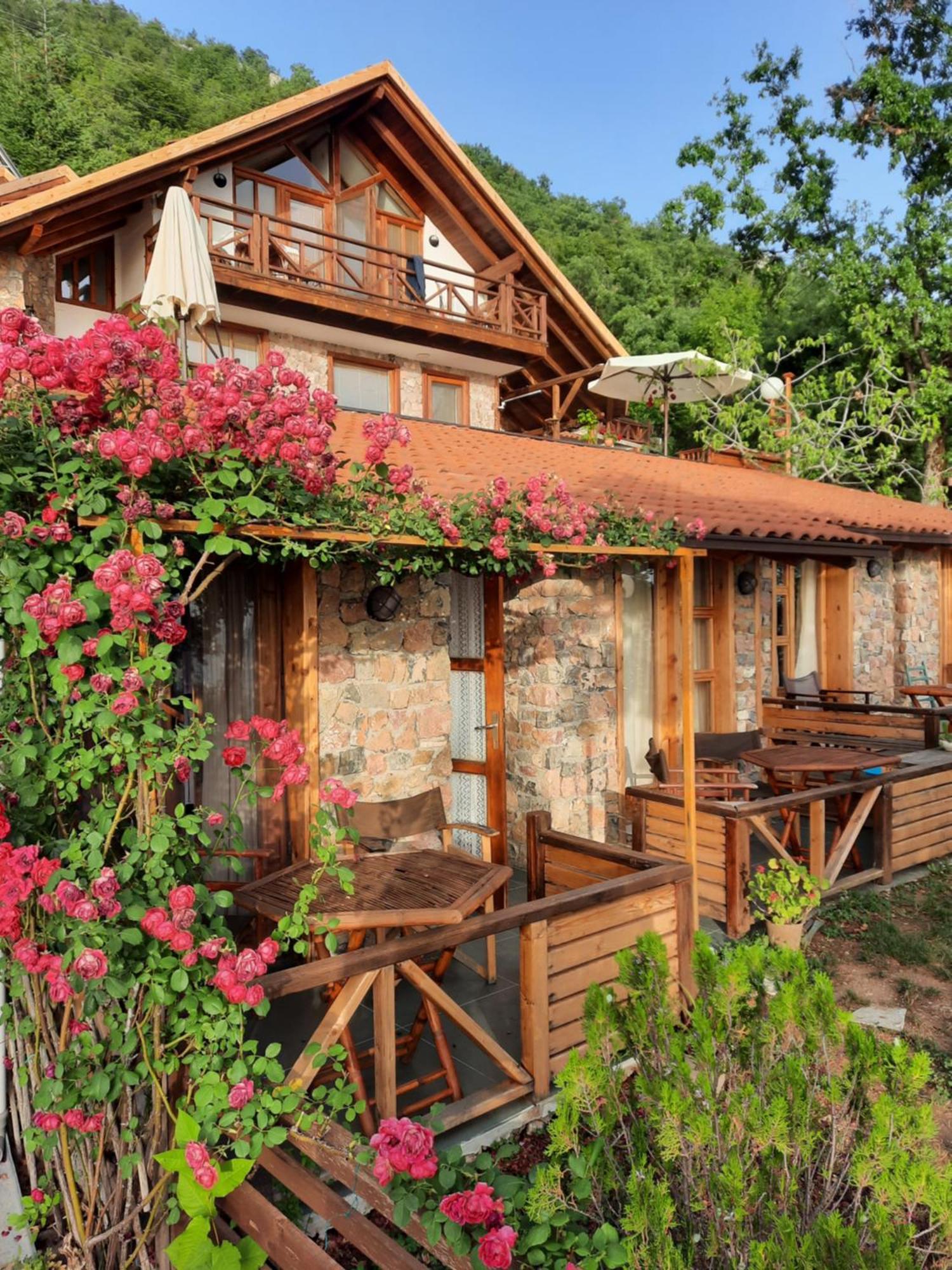 Robinson Sunset Guest House Лагадин Экстерьер фото