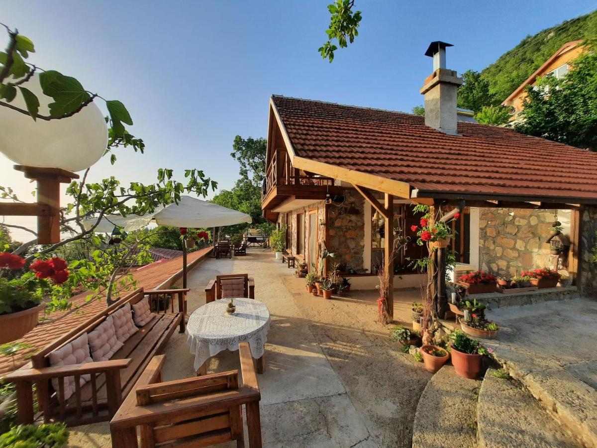 Robinson Sunset Guest House Лагадин Экстерьер фото