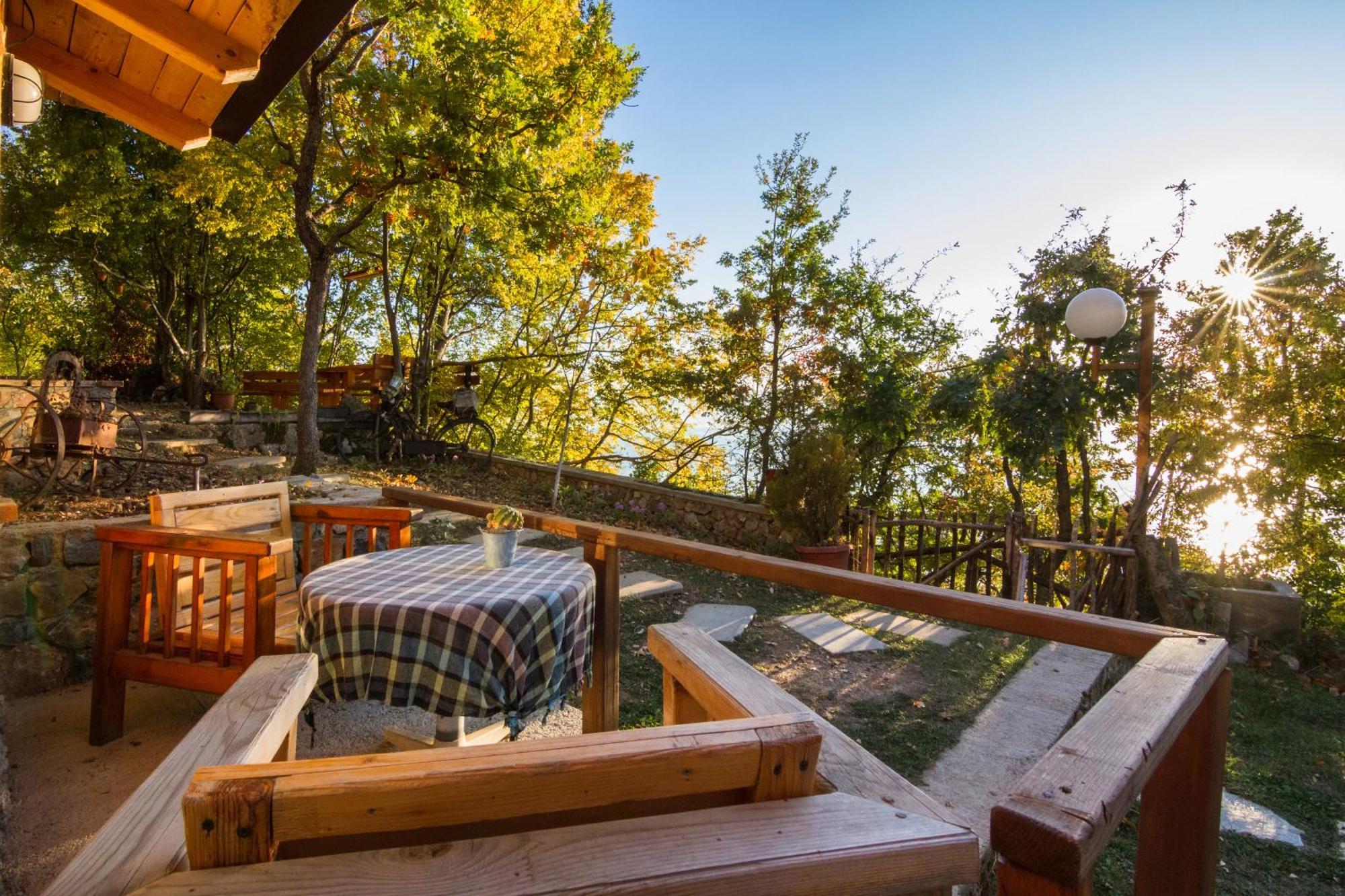 Robinson Sunset Guest House Лагадин Номер фото